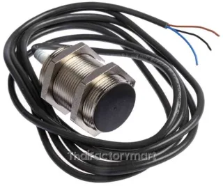 Omron, M30 x 1.5, PNP-NO Inductive Sensor 64mm Length, 12 - 24 V dc supply voltage , IP67 Rating